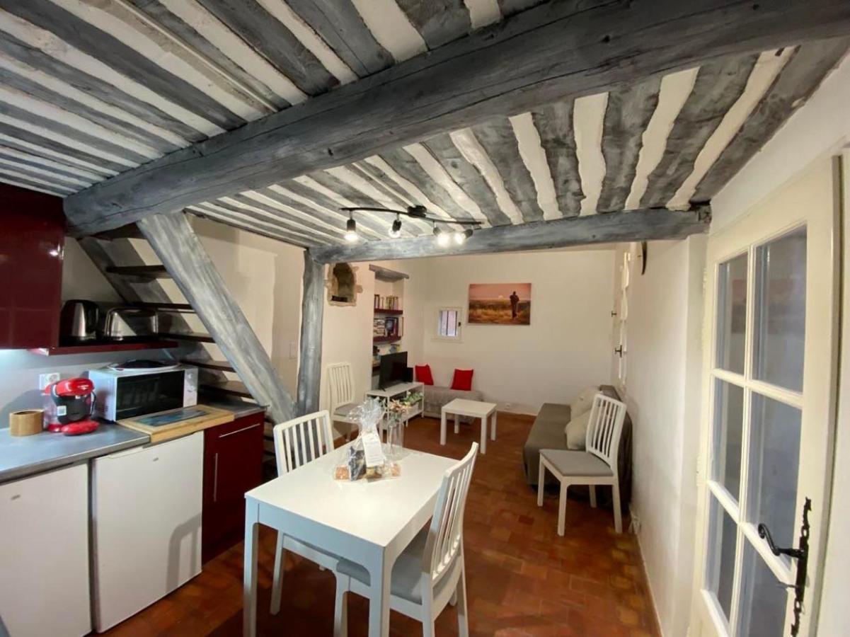 Studio Cosy Dans Le Centre-Ville Historique LʼIsle-sur-la-Sorgue Esterno foto