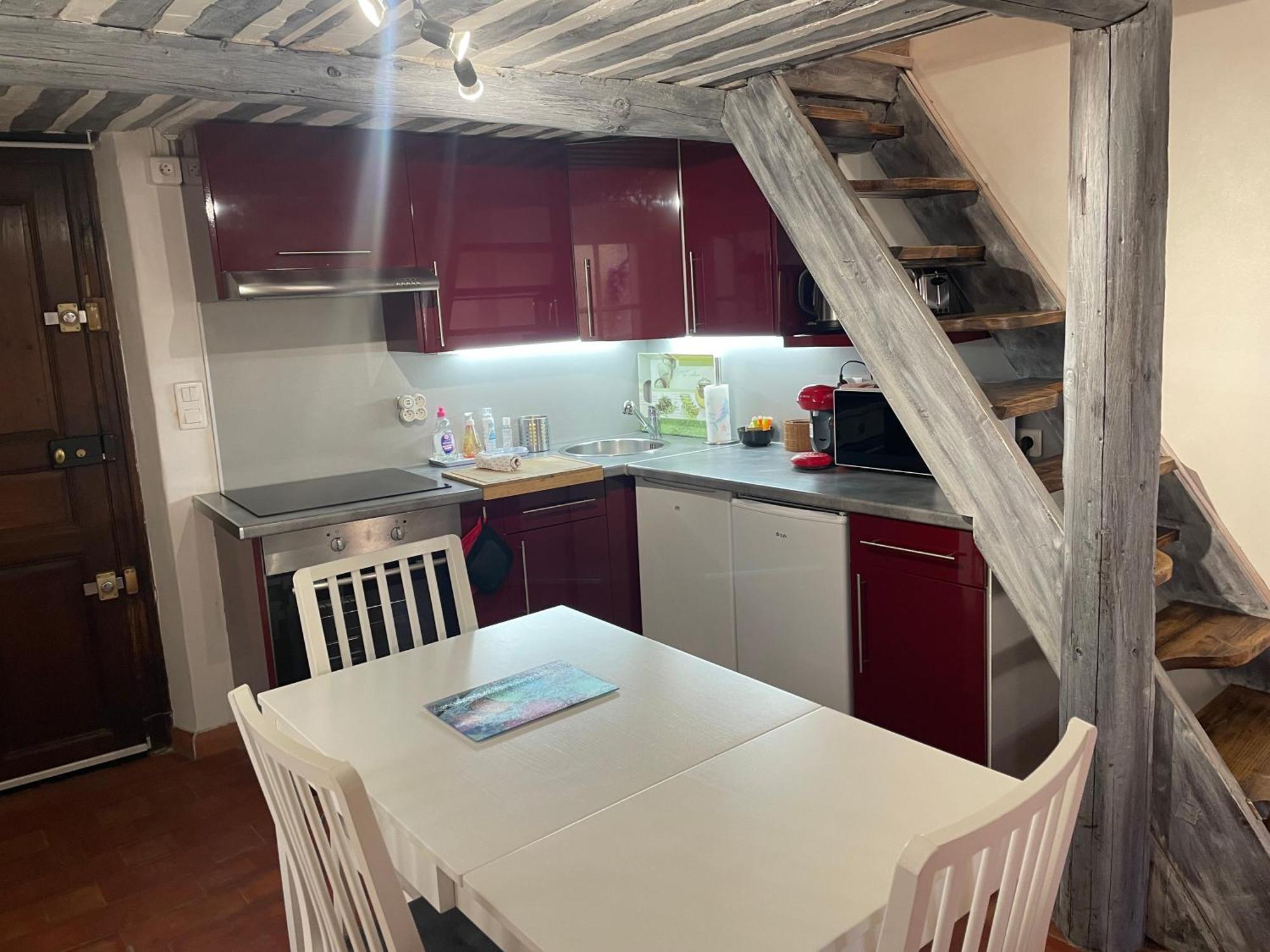 Studio Cosy Dans Le Centre-Ville Historique LʼIsle-sur-la-Sorgue Esterno foto