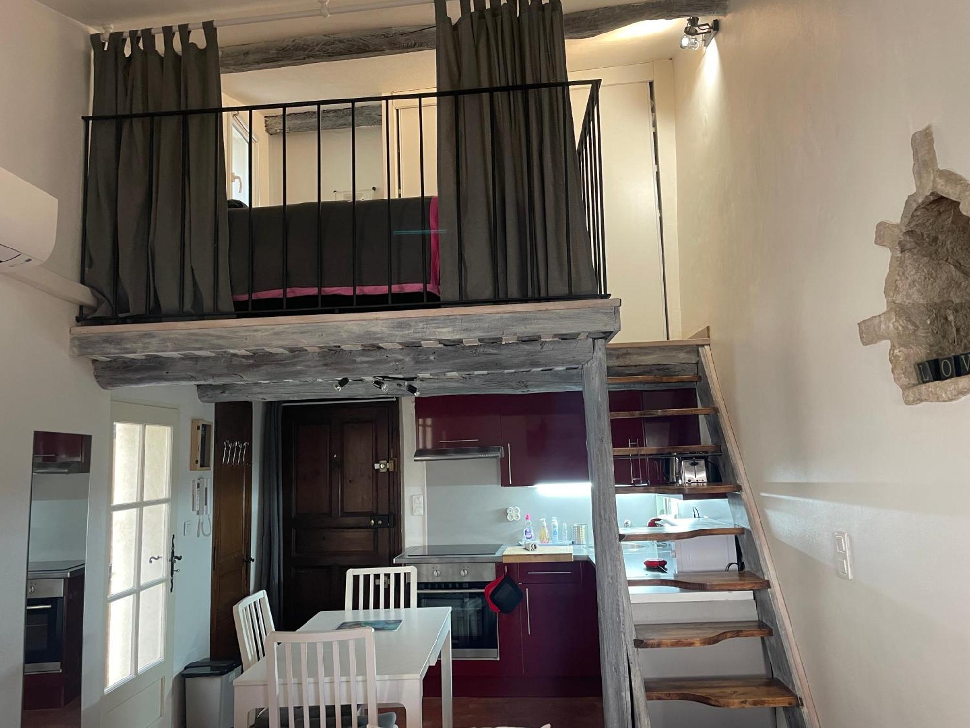 Studio Cosy Dans Le Centre-Ville Historique LʼIsle-sur-la-Sorgue Esterno foto