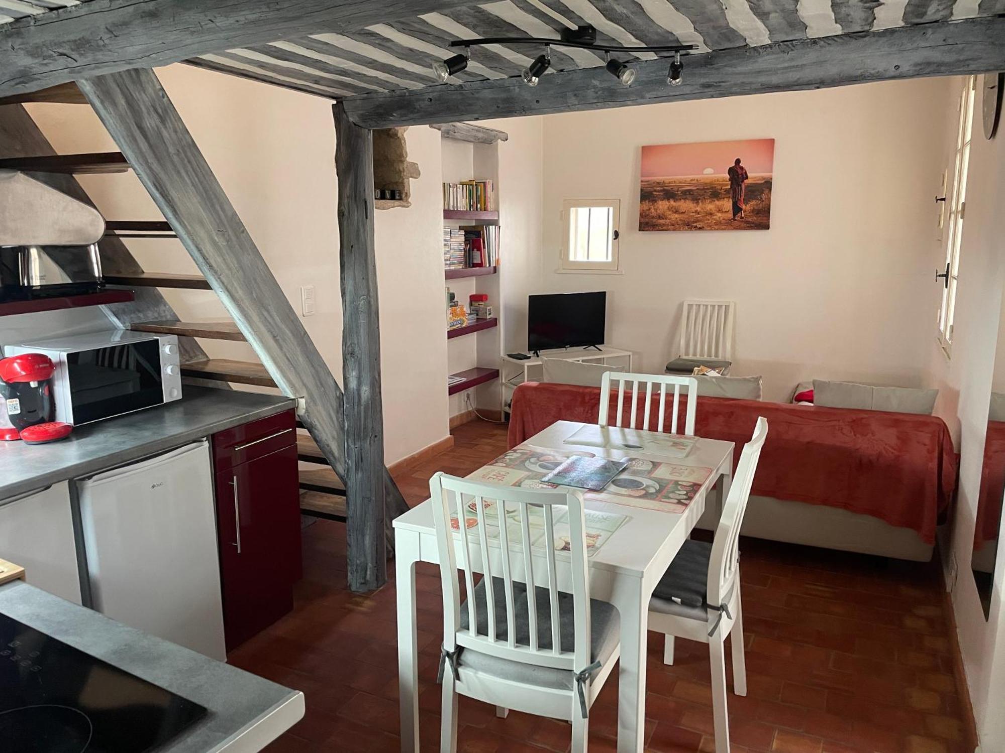 Studio Cosy Dans Le Centre-Ville Historique LʼIsle-sur-la-Sorgue Esterno foto